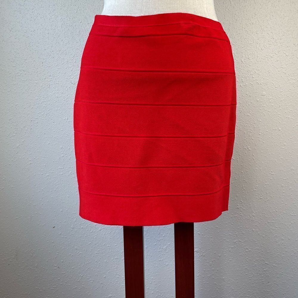 BB Dakota Stretch Fit Midi Skirt Size M